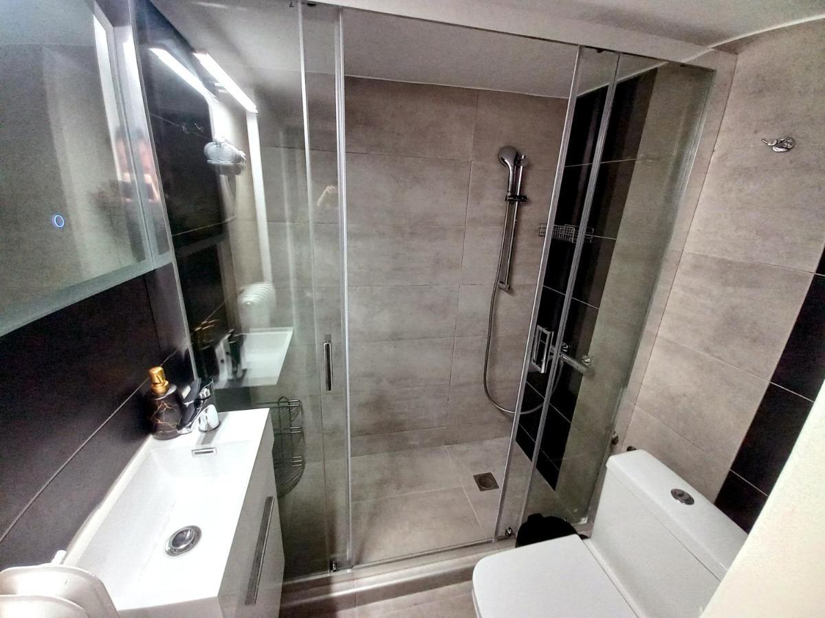 Apartment Pnika 3 เอเธนส์ ภายนอก รูปภาพ